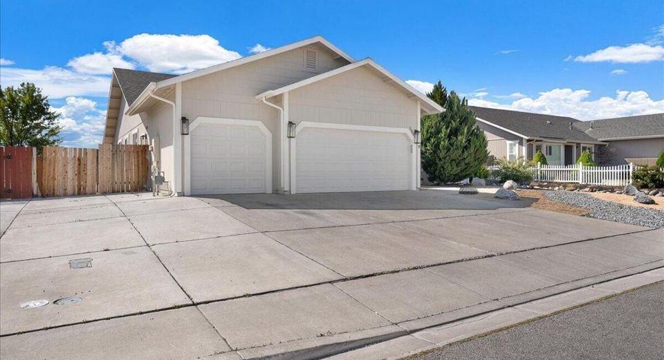 2400 Pileus Road, Spanish Springs, NV 89441 Photo