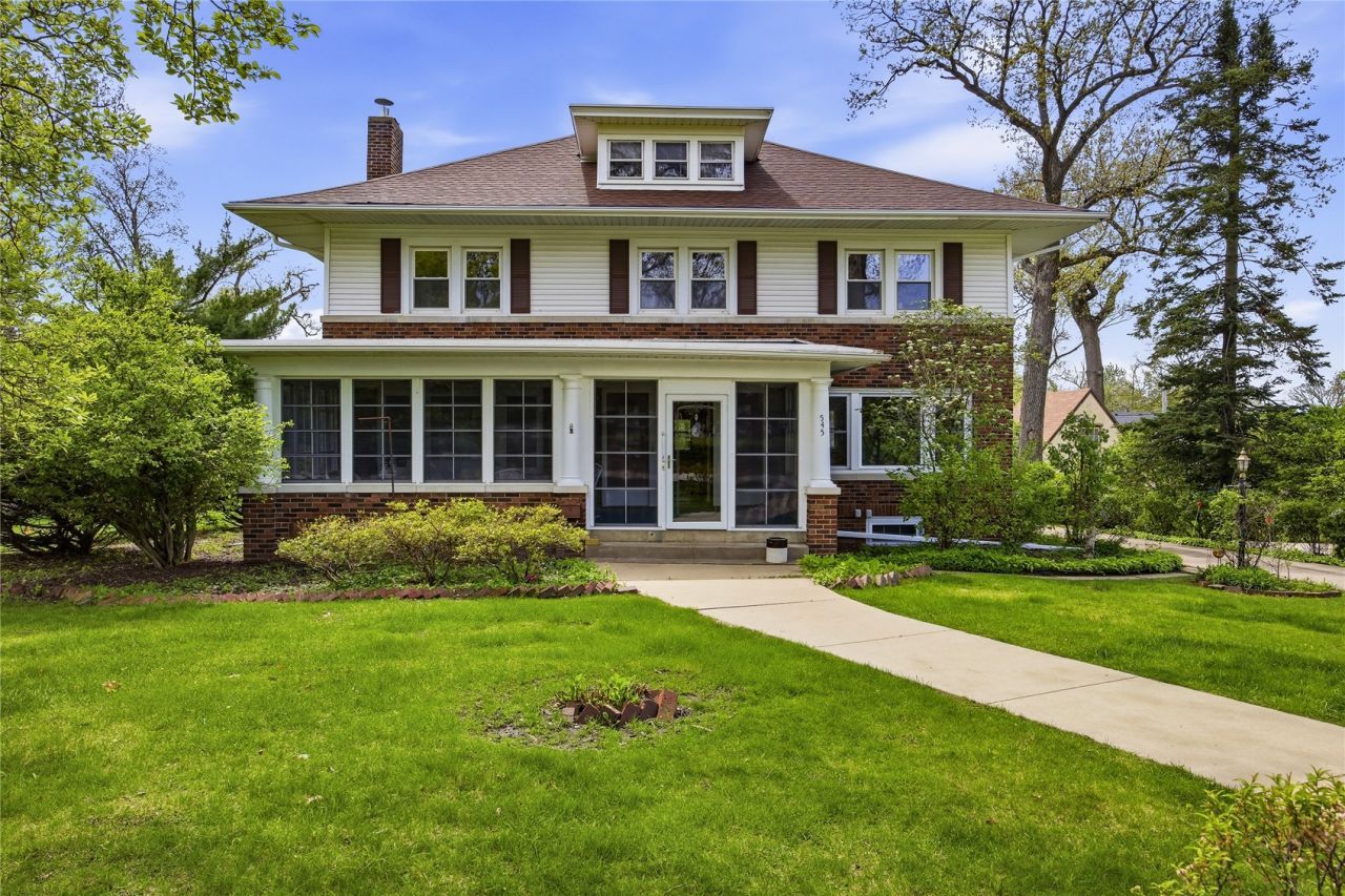 545 Knollwood Drive Se, Cedar Rapids, IA 52403 Main Photo