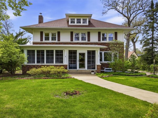 545 Knollwood Drive SE, Cedar Rapids, IA 52403