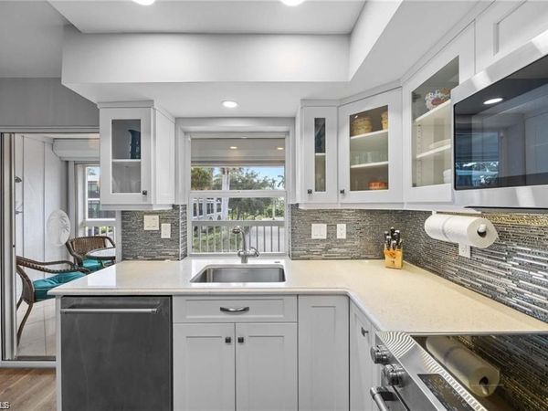 1222 Gordon DR, Unit O-15, NAPLES, FL 34102