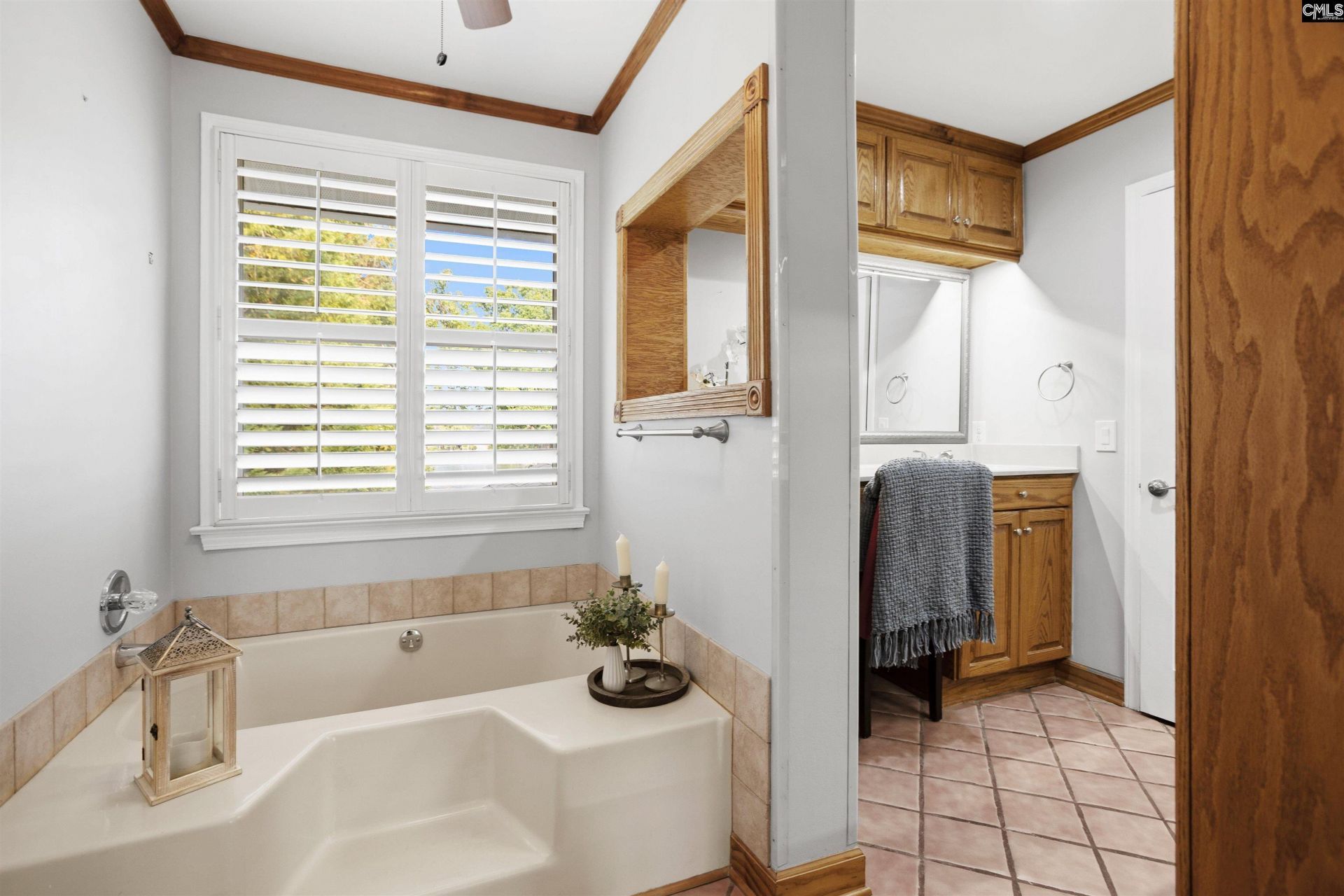 549 Shadowood Drive Photo 14