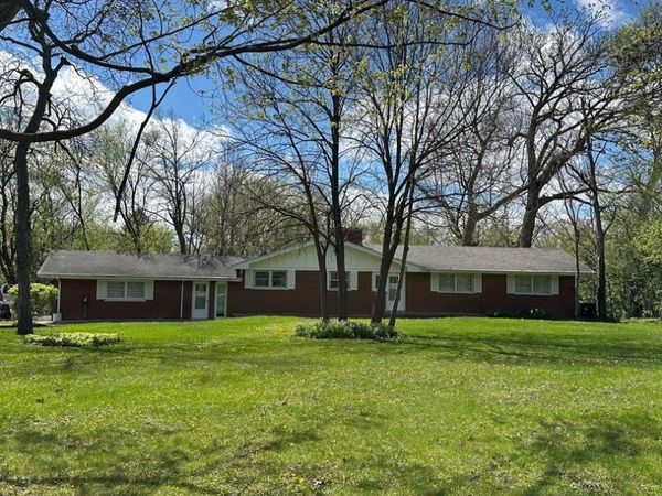 2030 Crestwood Lane , Palatine, IL 60067