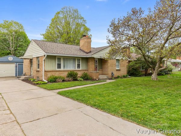 1501 Carlton Avenue NE, Grand Rapids, MI 49505