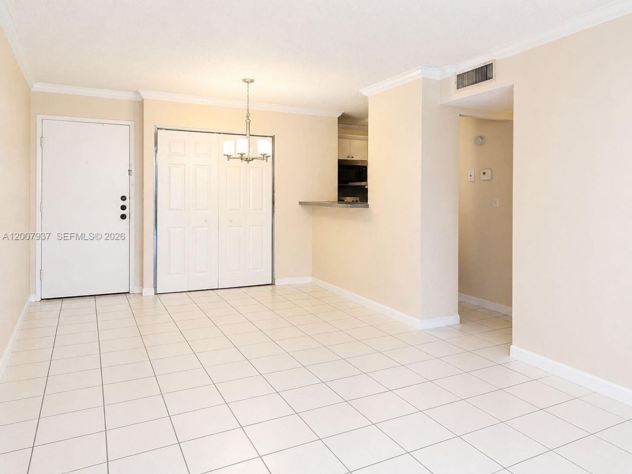 310 Fontainebleau Blvd, Unit 406, Miami, FL 33172 Photo