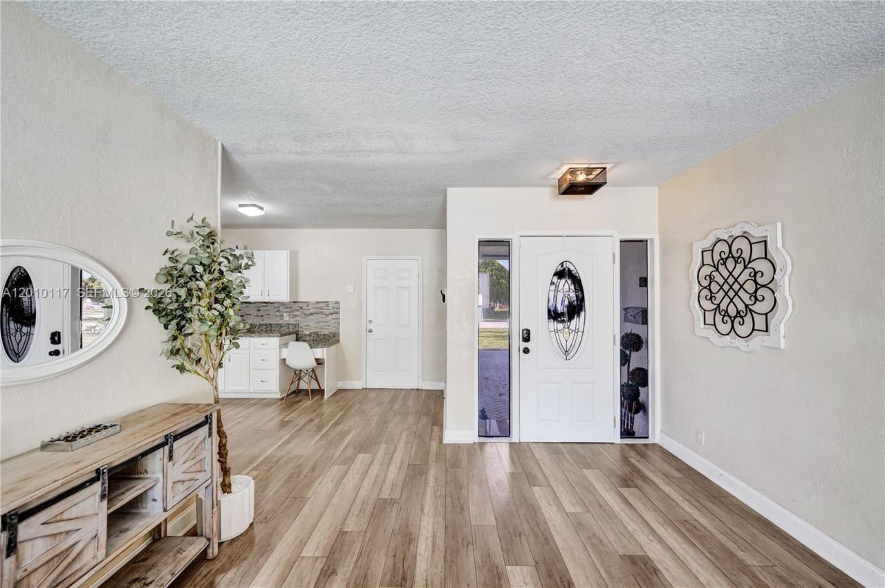7511 NW 41st St, Coral Springs, FL 33065 Photo
