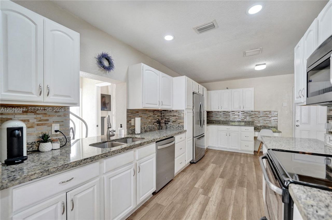 7511 NW 41st St, Coral Springs, FL 33065 Photo