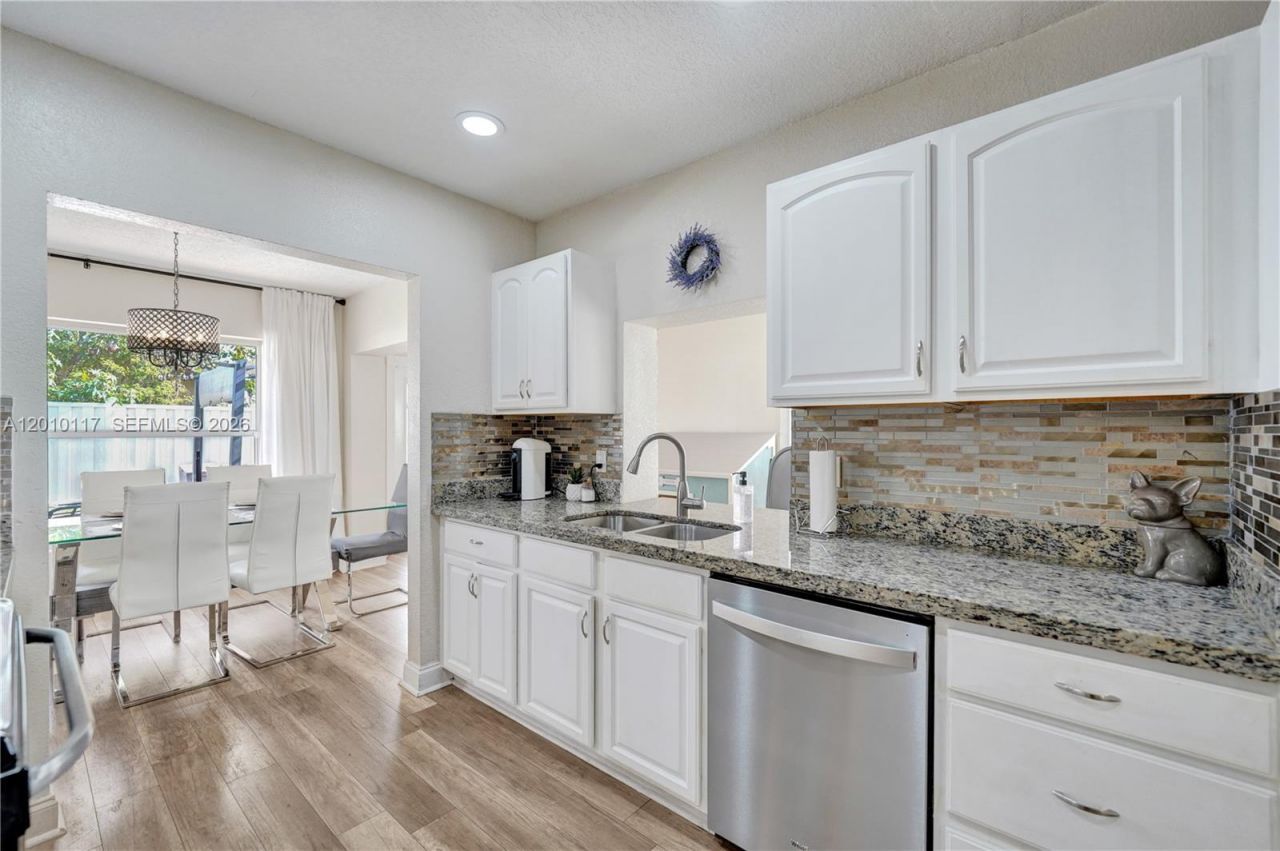 7511 NW 41st St, Coral Springs, FL 33065 Photo