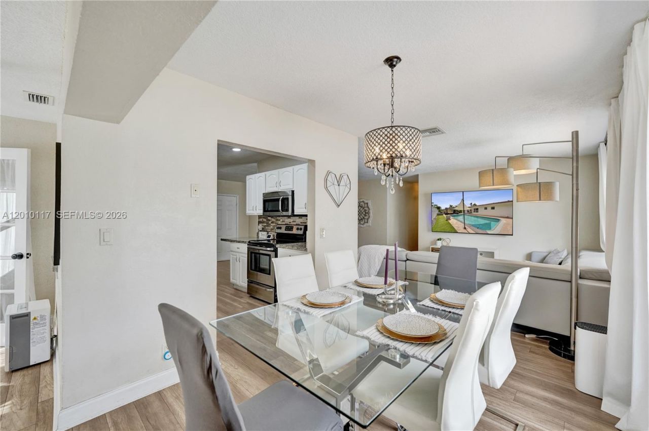 7511 NW 41st St, Coral Springs, FL 33065 Photo