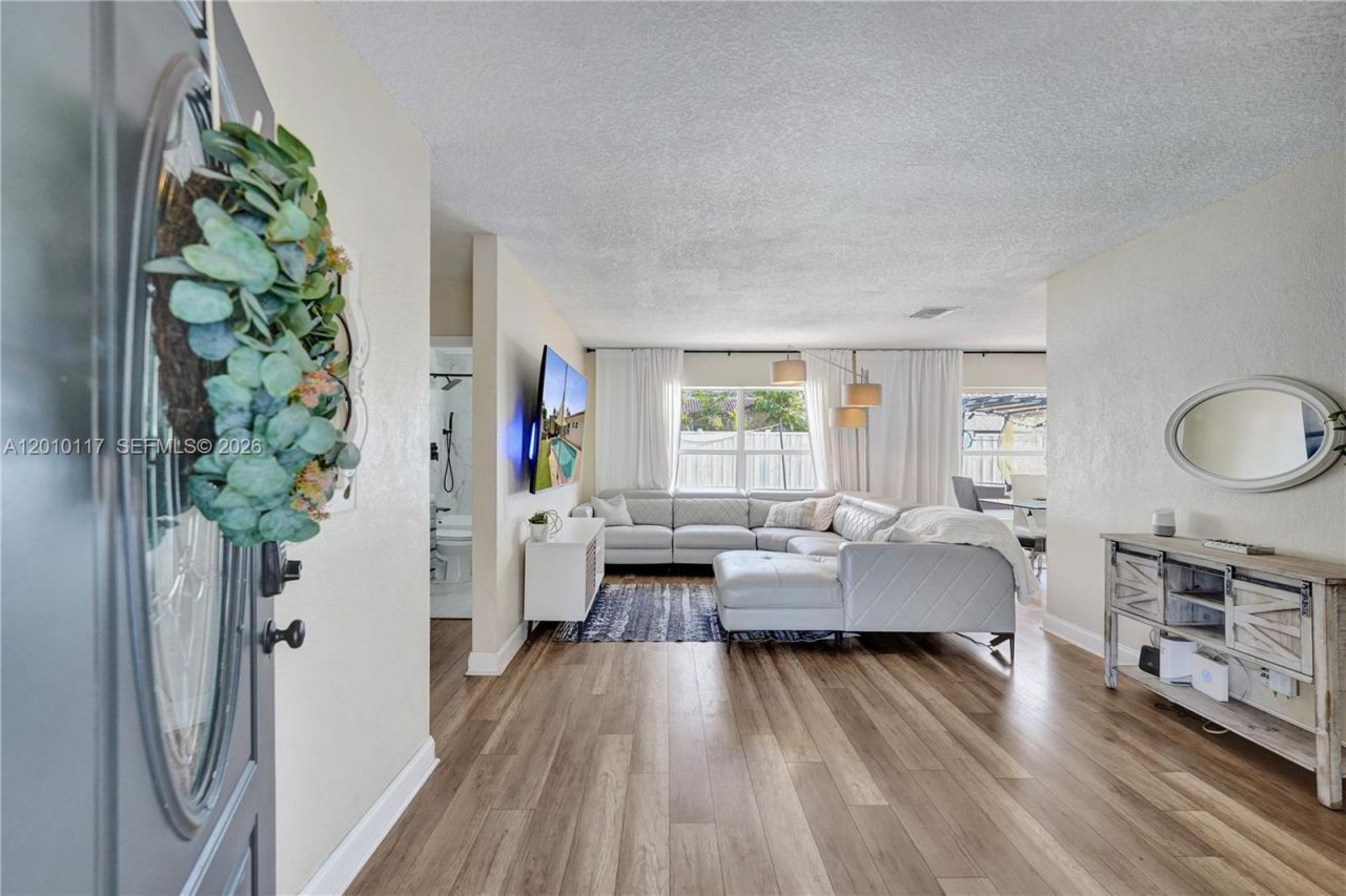 7511 NW 41st St, Coral Springs, FL 33065 Photo