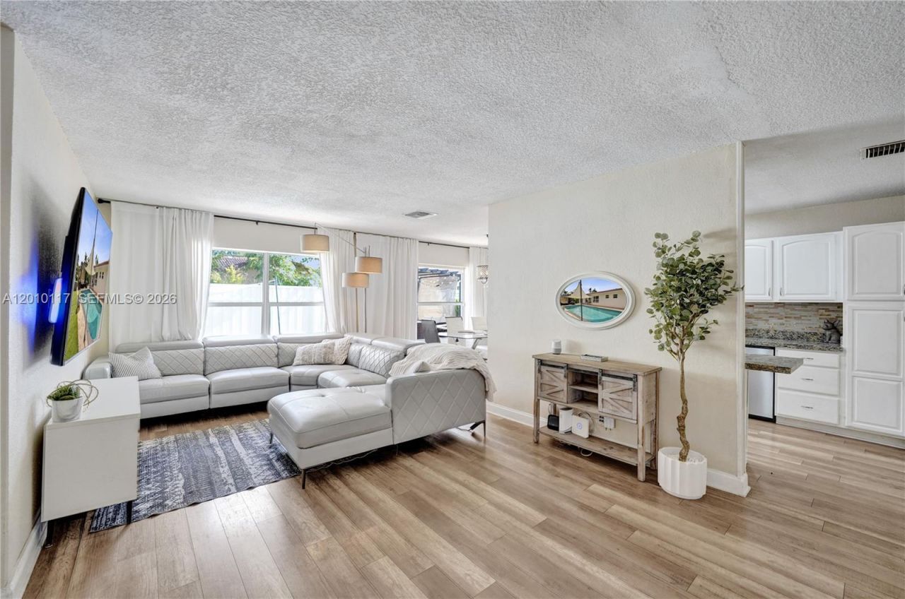 7511 NW 41st St, Coral Springs, FL 33065 Photo