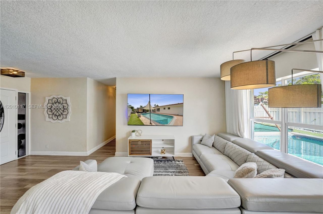7511 NW 41st St, Coral Springs, FL 33065 Photo