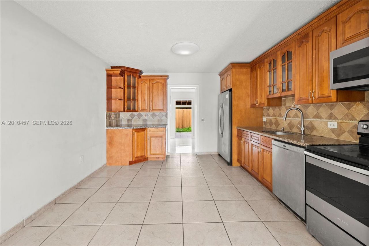 1800 SW 97th Ave , Unit A, Miramar, FL 33025 Photo
