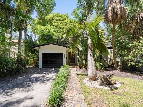 5520 San Vicente St , Coral Gables, FL 33146