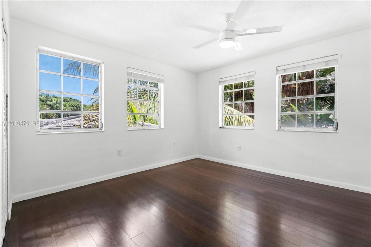 5520 San Vicente St , Coral Gables, FL 33146 Photo