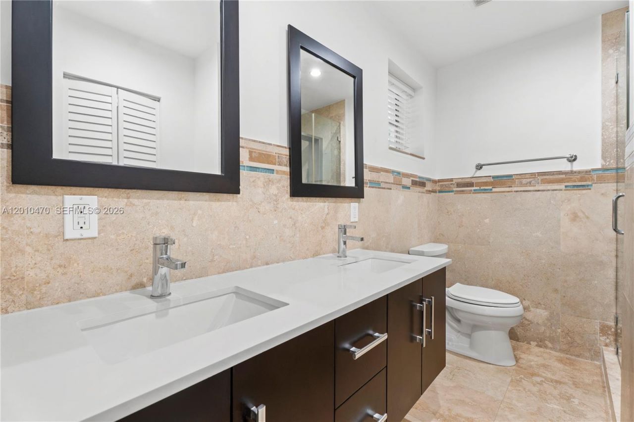 5520 San Vicente St , Coral Gables, FL 33146 Photo