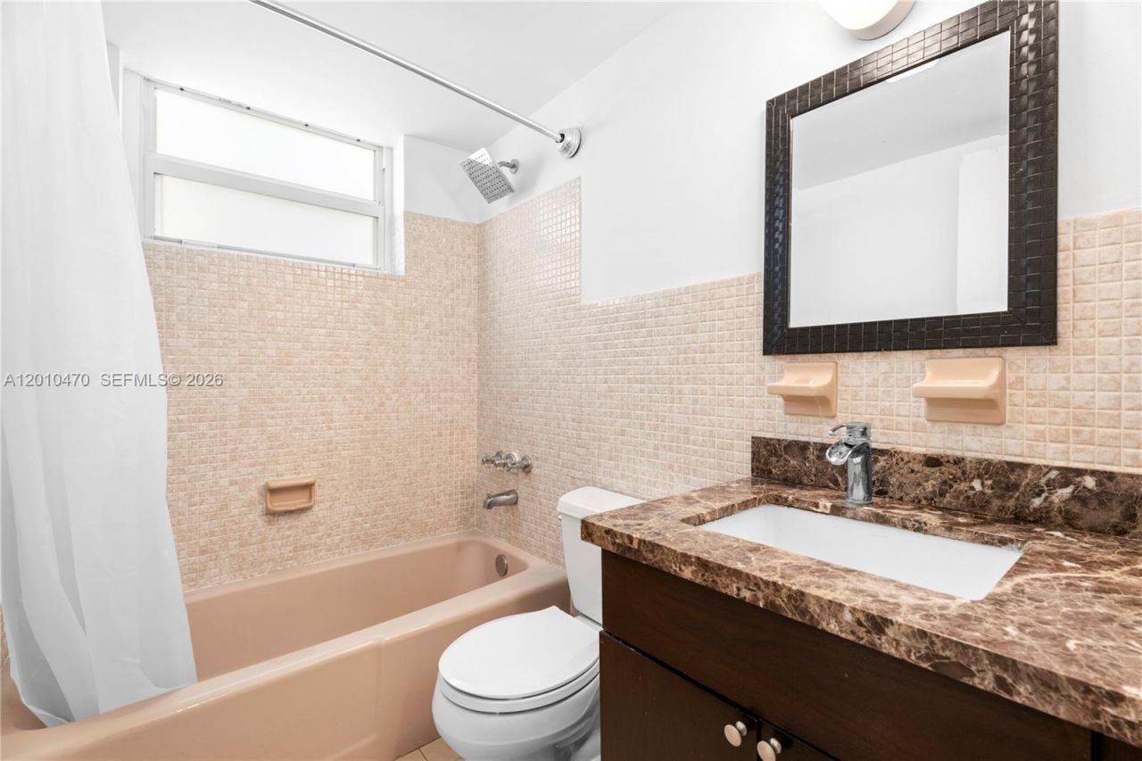 5520 San Vicente St , Coral Gables, FL 33146 Photo