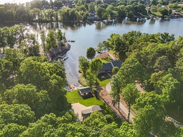 710 Riverwood Drive , Lexington, NC 27292