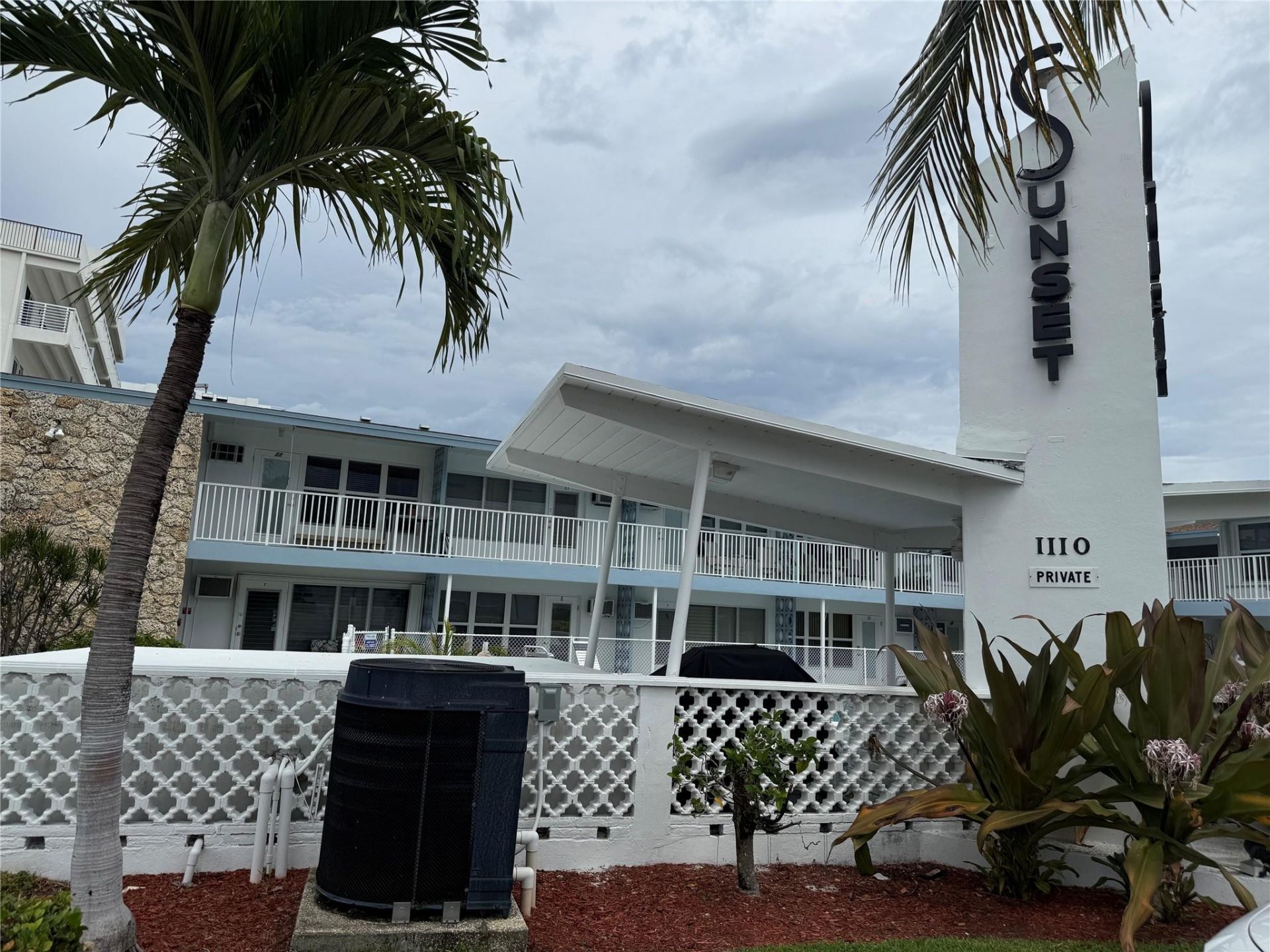 1110 N Riverside Drive, Unit 9, Pompano Beach, FL 33062 Photo