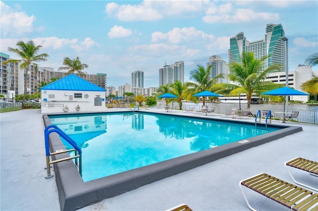 200 Leslie Drive, Unit 1128, Hallandale Beach, FL 33009 Photo