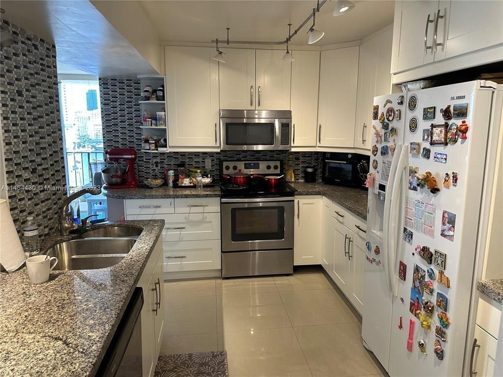 200 Leslie Drive, Unit 1128, Hallandale Beach, FL 33009 Photo