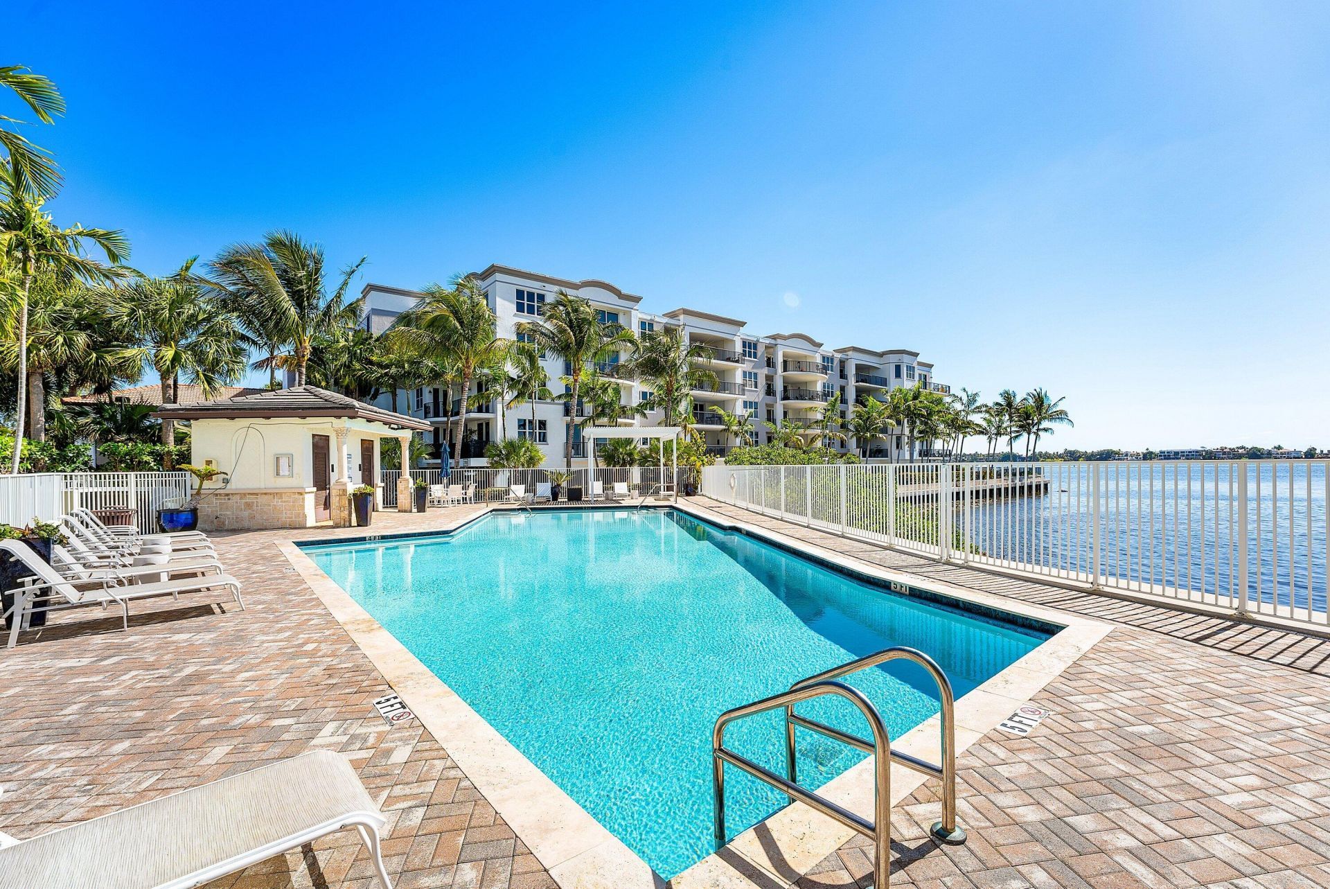 10 Windward Lane, Boynton Beach, FL 33435 Photo