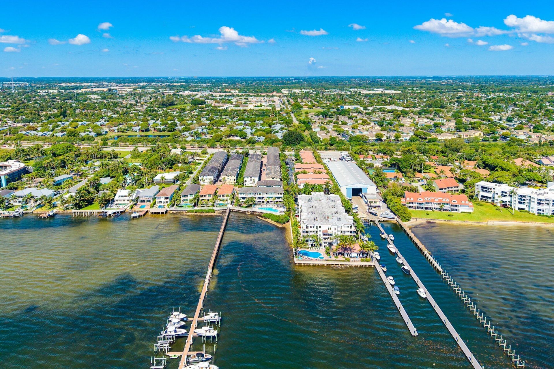 10 Windward Lane, Boynton Beach, FL 33435 Photo