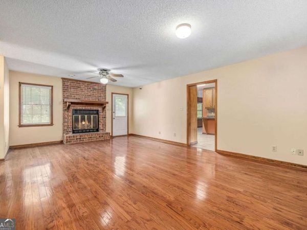 2821 Hog Mountain Road, Jefferson, GA 30549