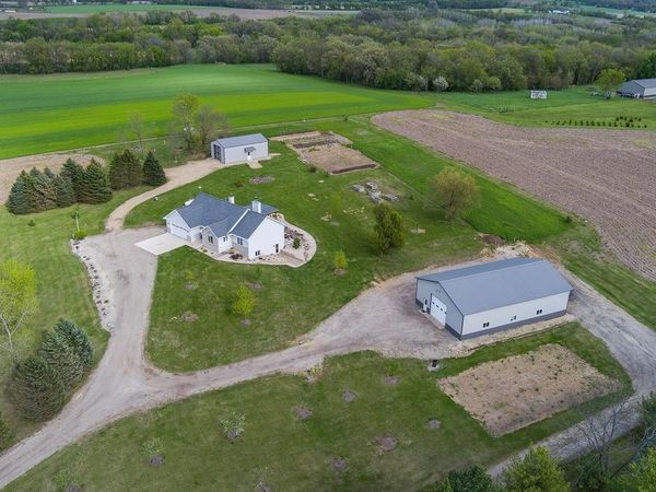 13541 Beloit Newark Road, Brodhead, WI 53520