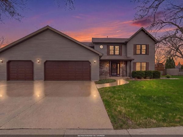 1630 MARICOPA DRIVE, Oshkosh, WI 54904