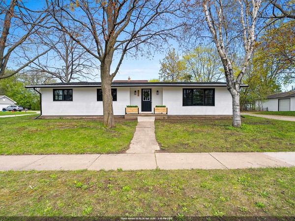 2120 CRANE STREET, Oshkosh, WI 54901