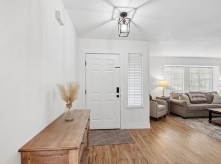 1123 Cresthaven Dr, Roseville, CA 95678 Photo