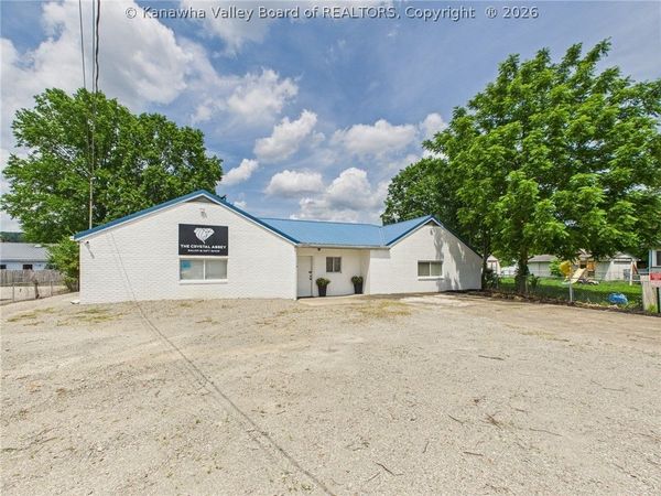 2404 Grant Avenue, St Albans, WV 25177