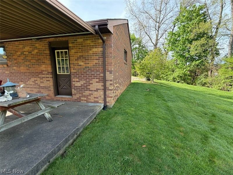 3937 Linda Street NW, North Canton, OH 44720 Photo 4