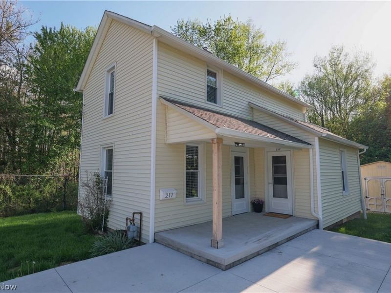 217 E Bergey Street, Wadsworth, OH 44281 Photo 1