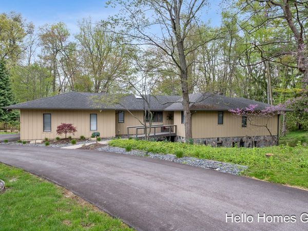 1901 Forest Shores Drive SE, Grand Rapids, MI 49546