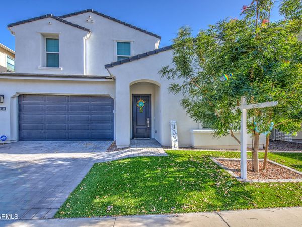 5133 E ANDERSON Drive, Scottsdale, AZ 85254