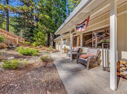 706 Lake Ridge Road, Lake Almanor, CA 96137 Photo