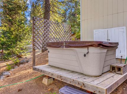 706 Lake Ridge Road, Lake Almanor, CA 96137 Photo