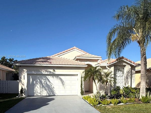 10809 Madison Dr , Boynton Beach, FL 33437