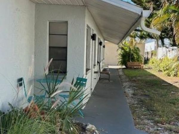1562 S JEFFERSON AVENUE, CLEARWATER, FL 33756