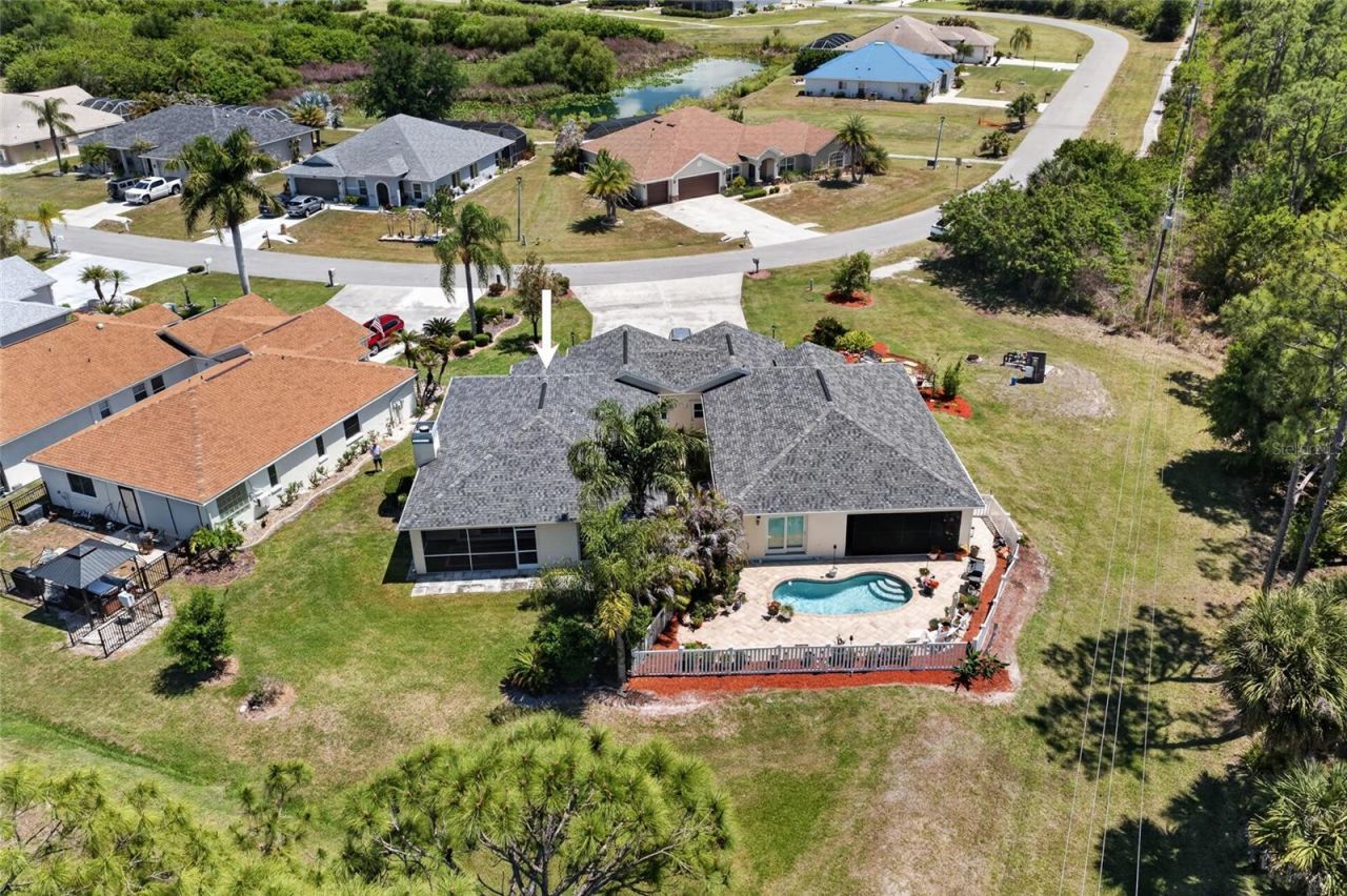 13440 SW Pembroke Circle N, Lake Suzy, FL 34269 Photo