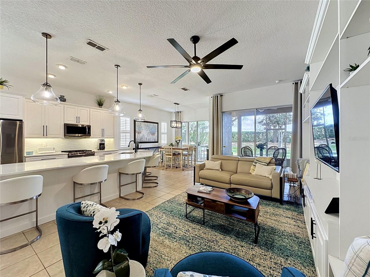 135 Crepe Myrtle Dr, Groveland, FL 34736 Photo