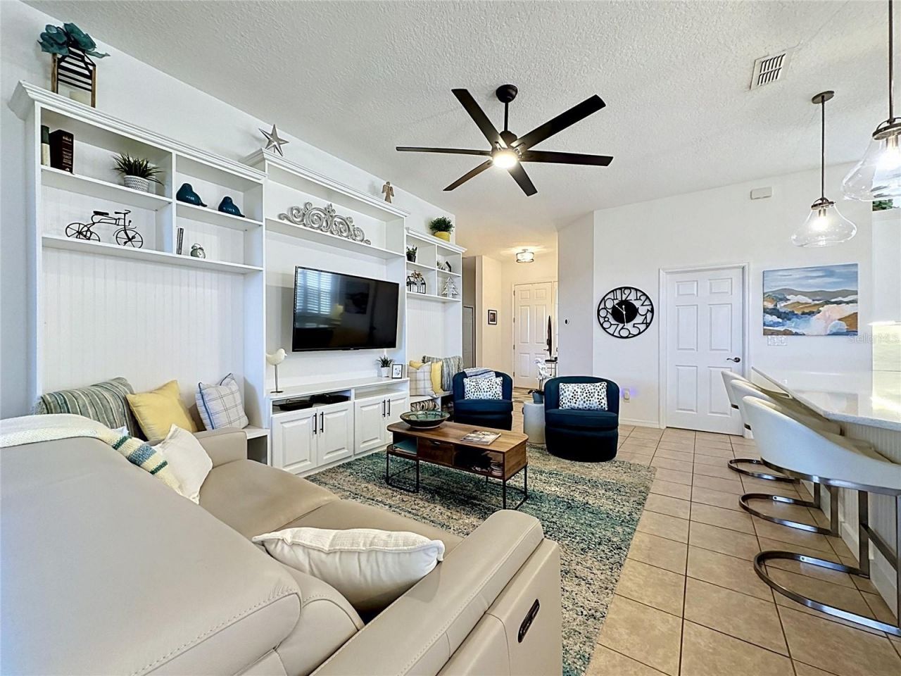 135 Crepe Myrtle Dr , Groveland, FL 34736 Photo