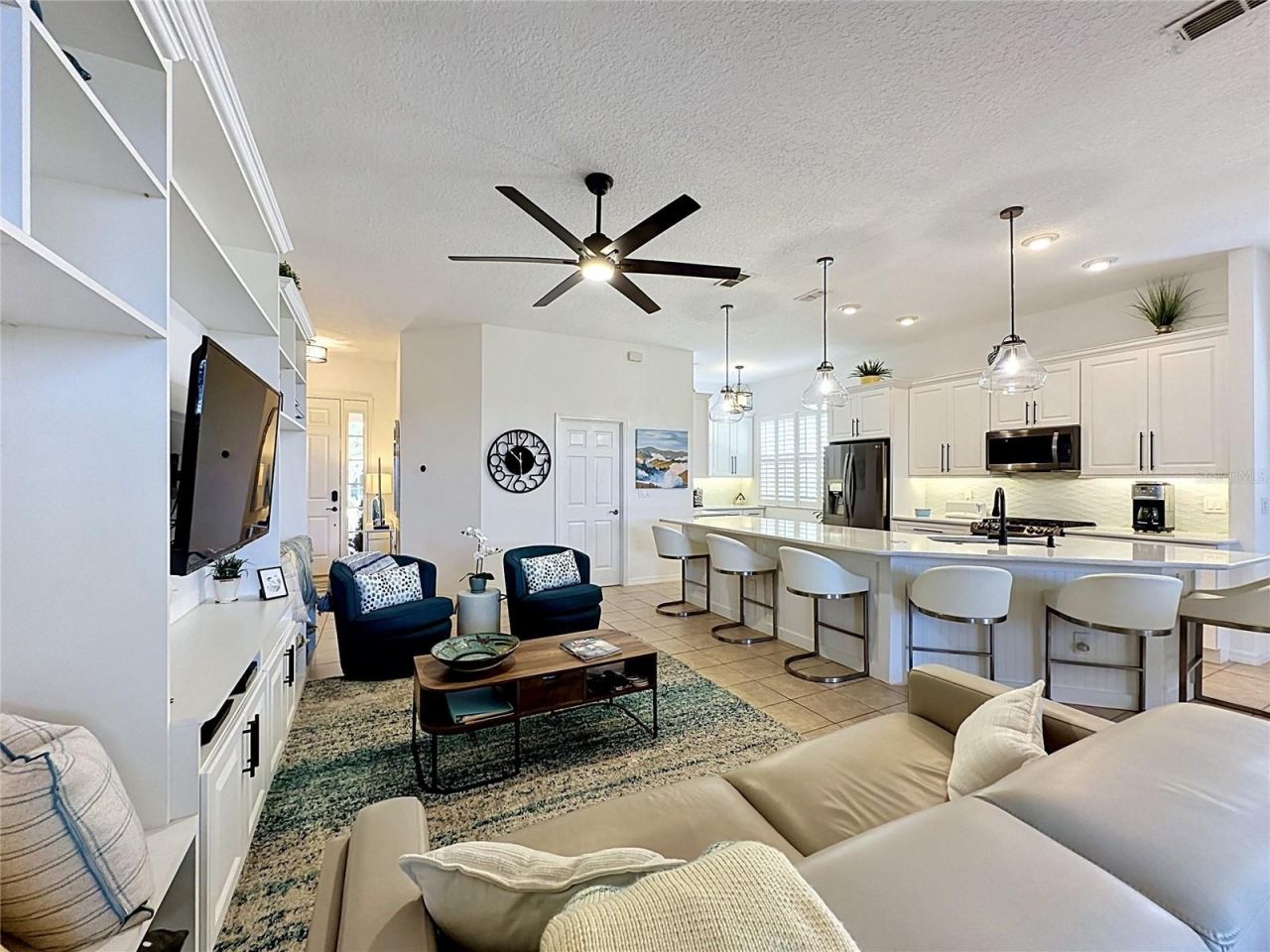 135 Crepe Myrtle Dr , Groveland, FL 34736 Photo