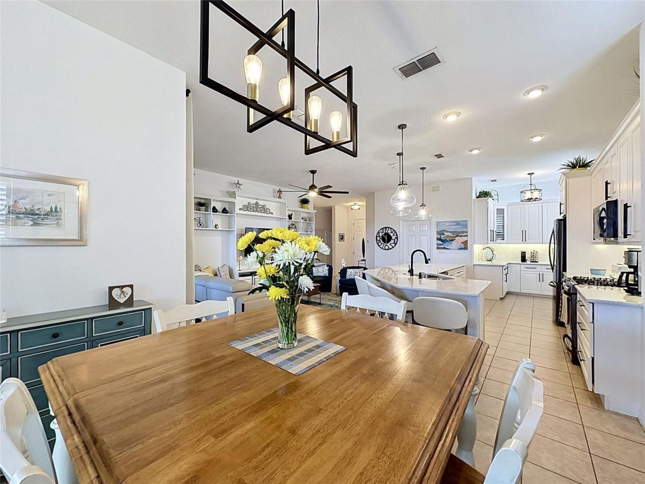 135 Crepe Myrtle Dr , Groveland, FL 34736 Photo