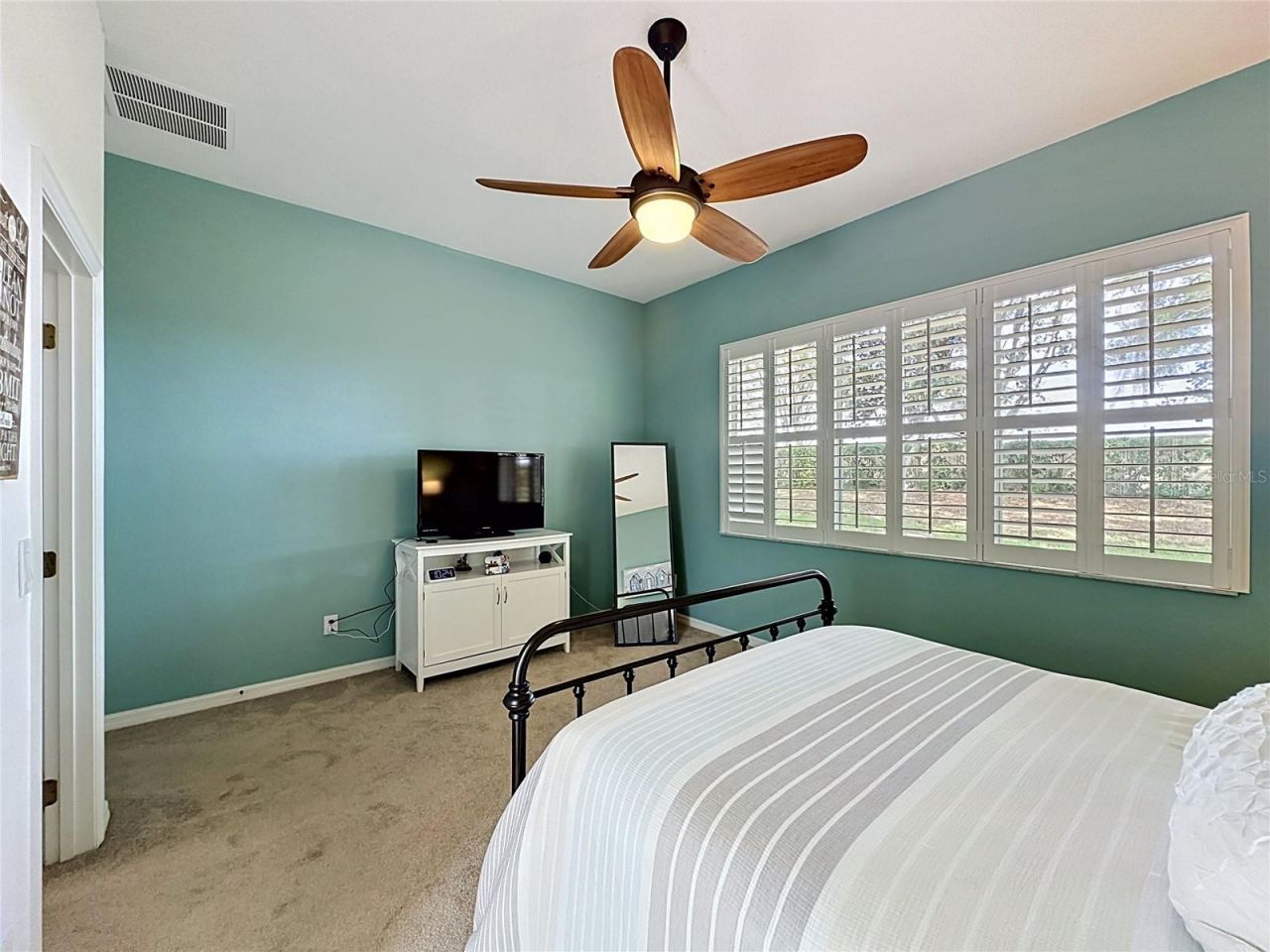 135 Crepe Myrtle Dr, Groveland, FL 34736 Photo