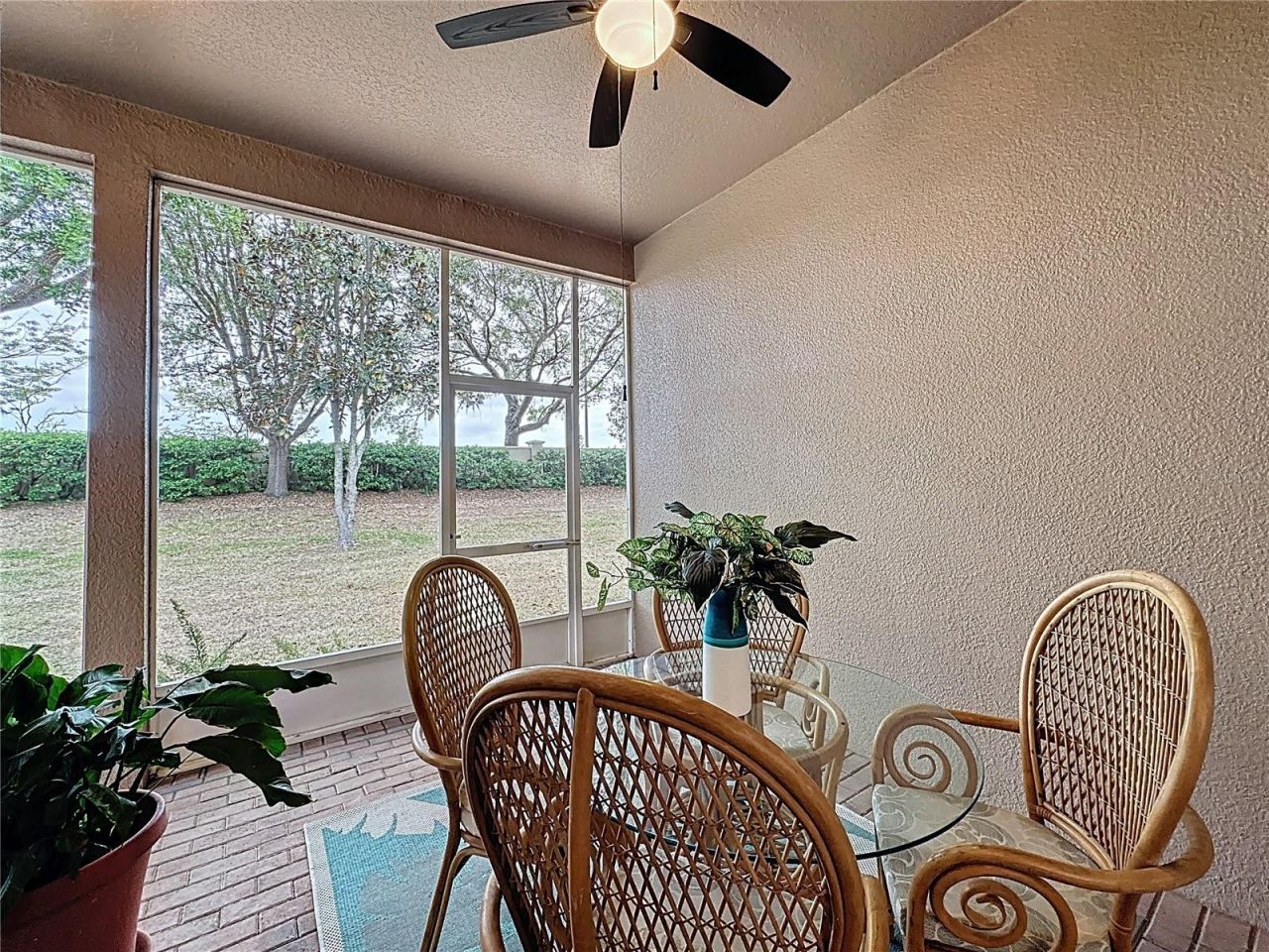 135 Crepe Myrtle Dr, Groveland, FL 34736 Photo
