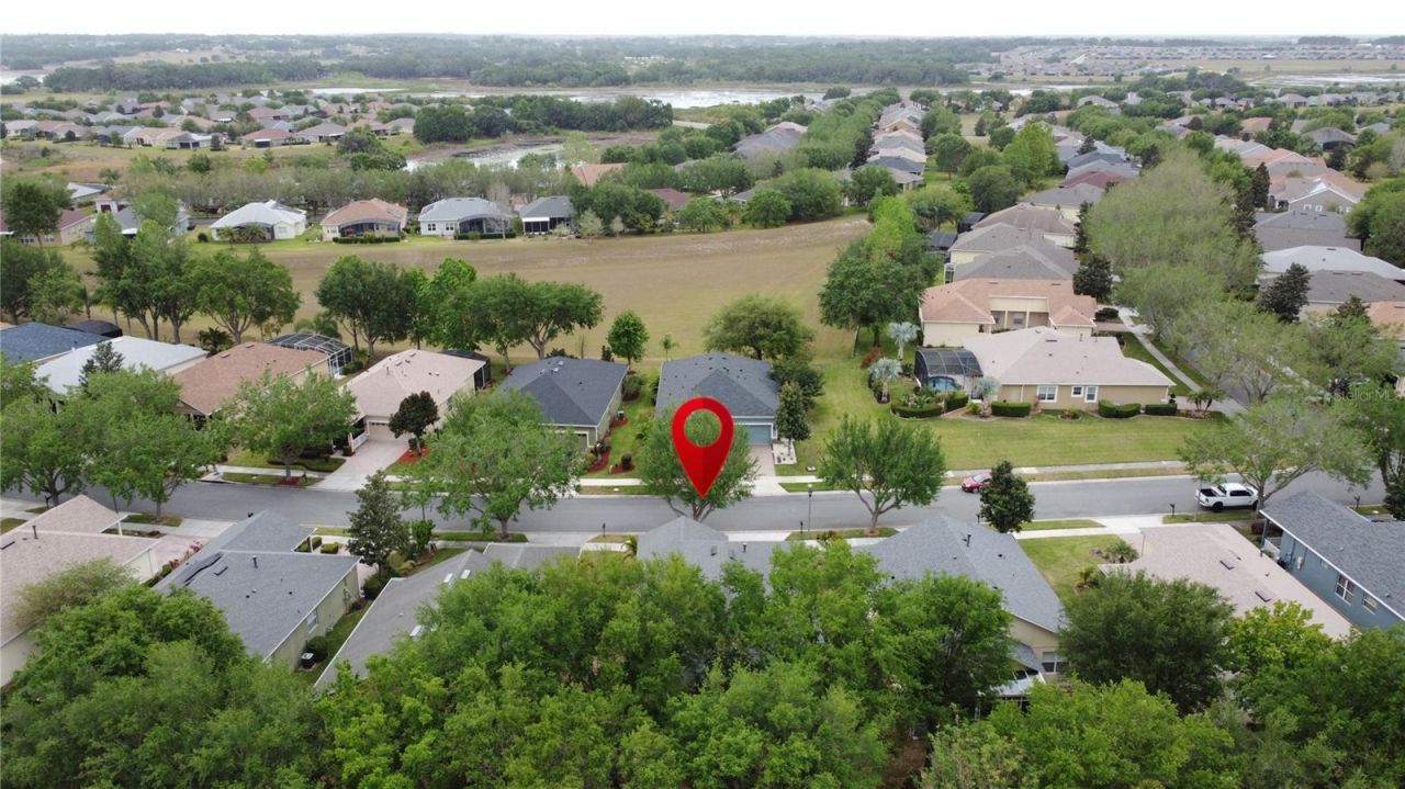 135 Crepe Myrtle Dr, Groveland, FL 34736 Photo