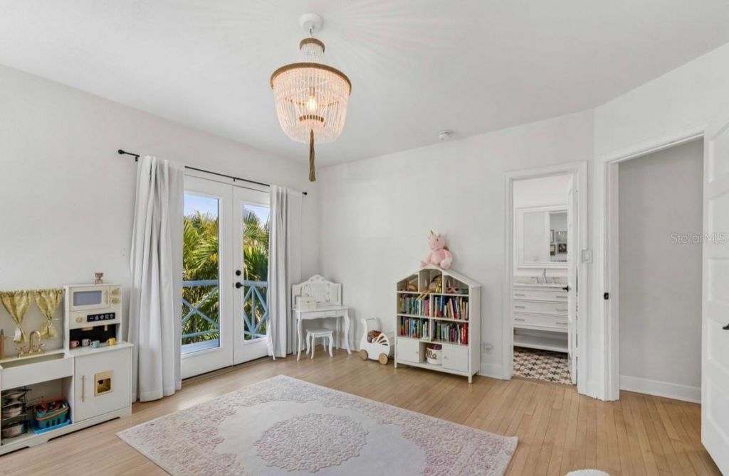 1820 1st Street N, Saint Petersburg, FL 33704 Photo