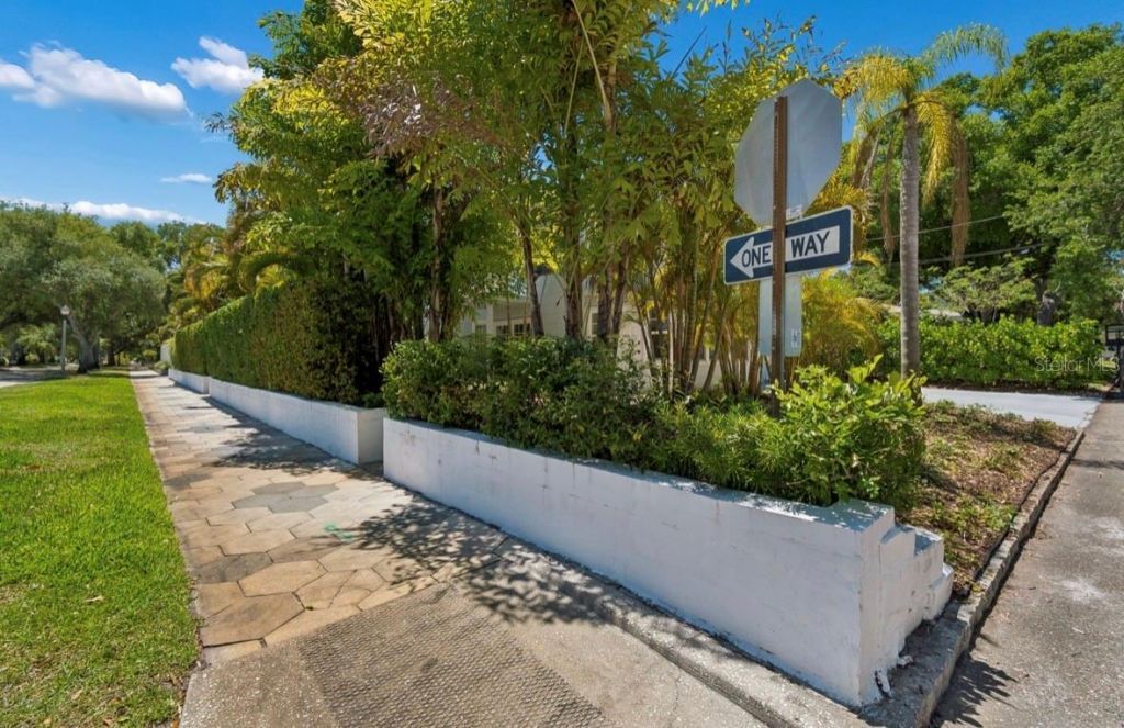 1820 1st Street N, Saint Petersburg, FL 33704 Photo